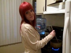 Maria Mars’ Naked Kitchen Debut